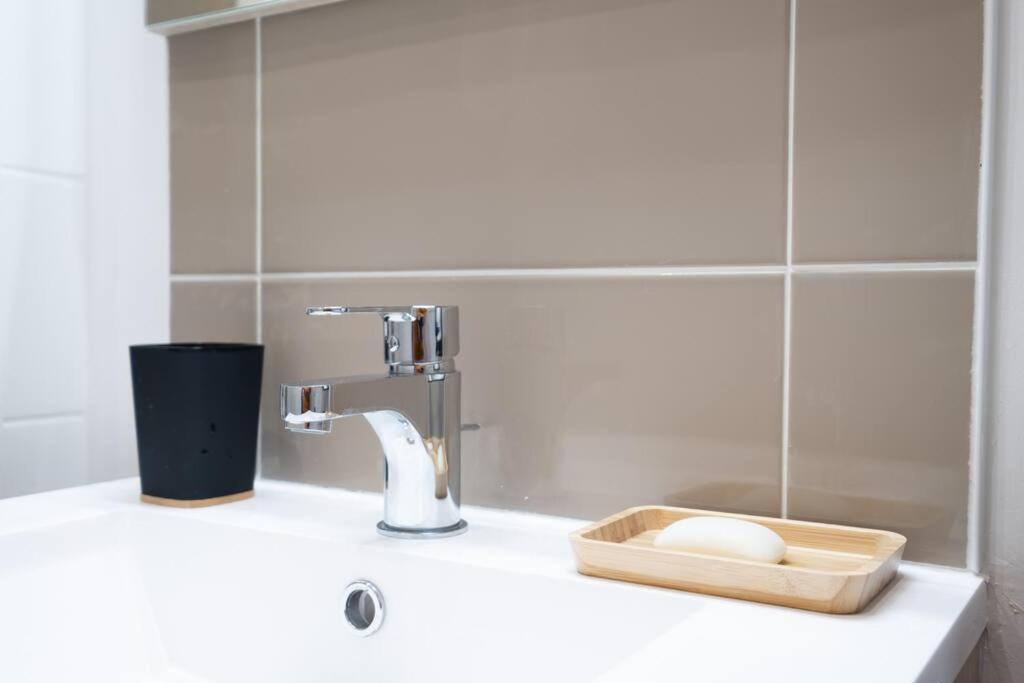 Wellness Bubble - Cathedrale - Hypercentre Apartment แร็งส์ ภายนอก รูปภาพ